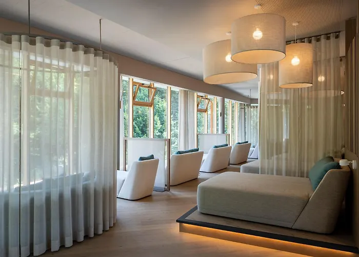 Quellenhotel Heiltherme Bad Waltersdorf - 2-Thermenresort
