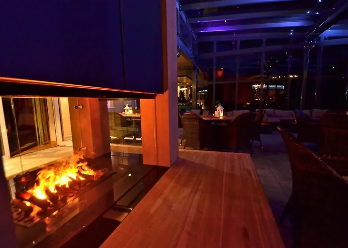 G.H. Knoll "Proellhofer" Cafe Bar Hills